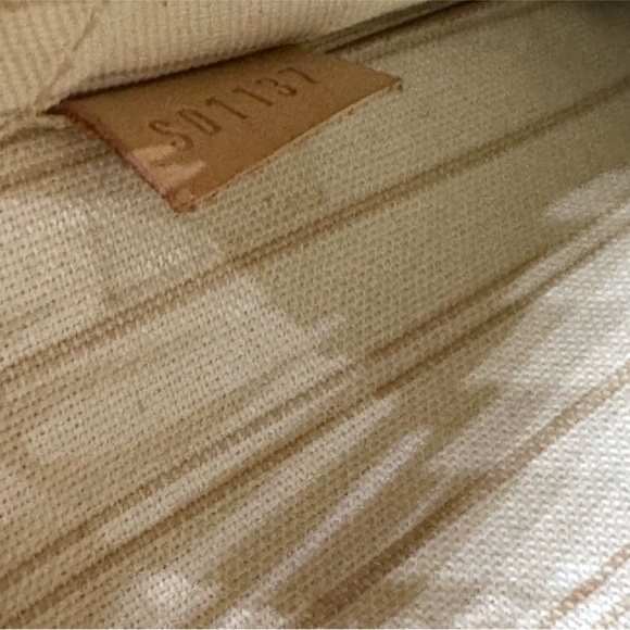 SOLD ON FACEBOOK MARKETPLACE FLouis Vuitton Neverfull MM with Pochette - Picture 3 of 16